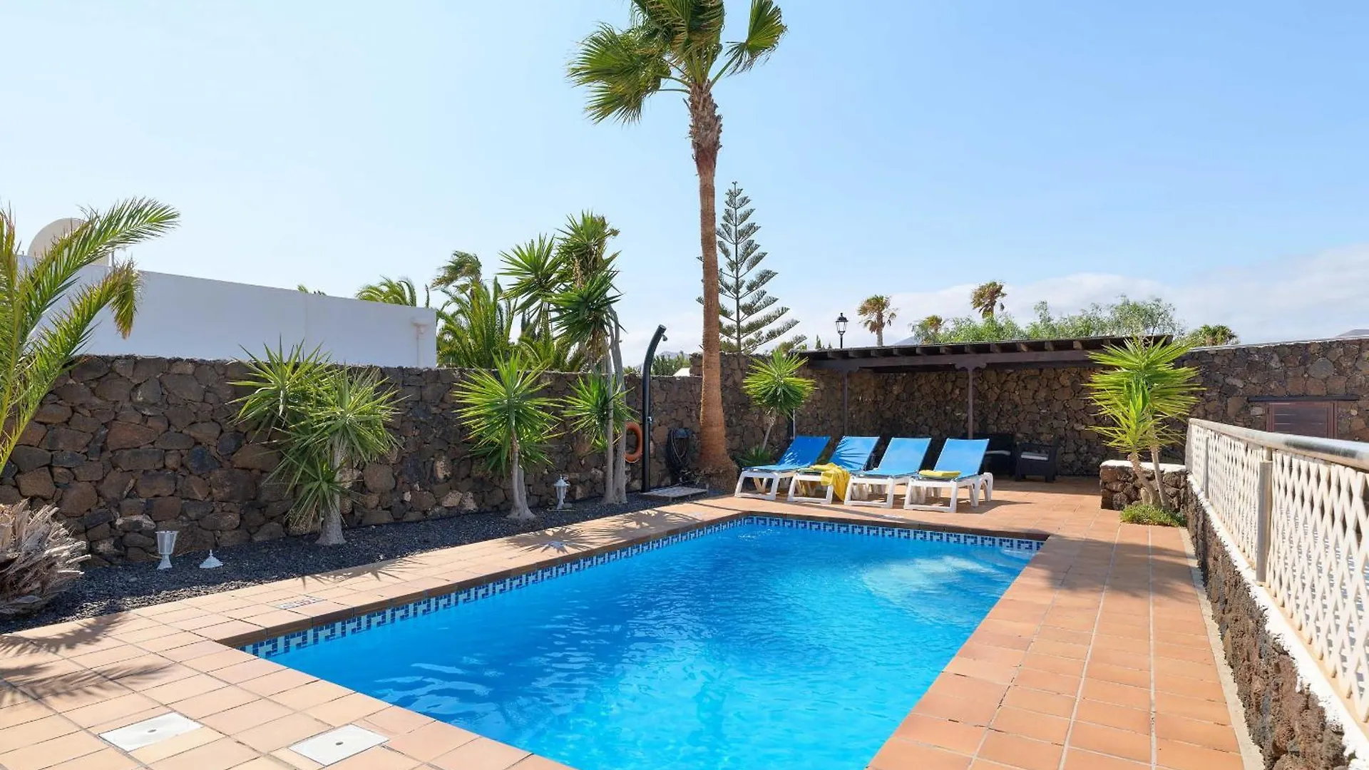 Villa Marisol, Los Mojones Tias