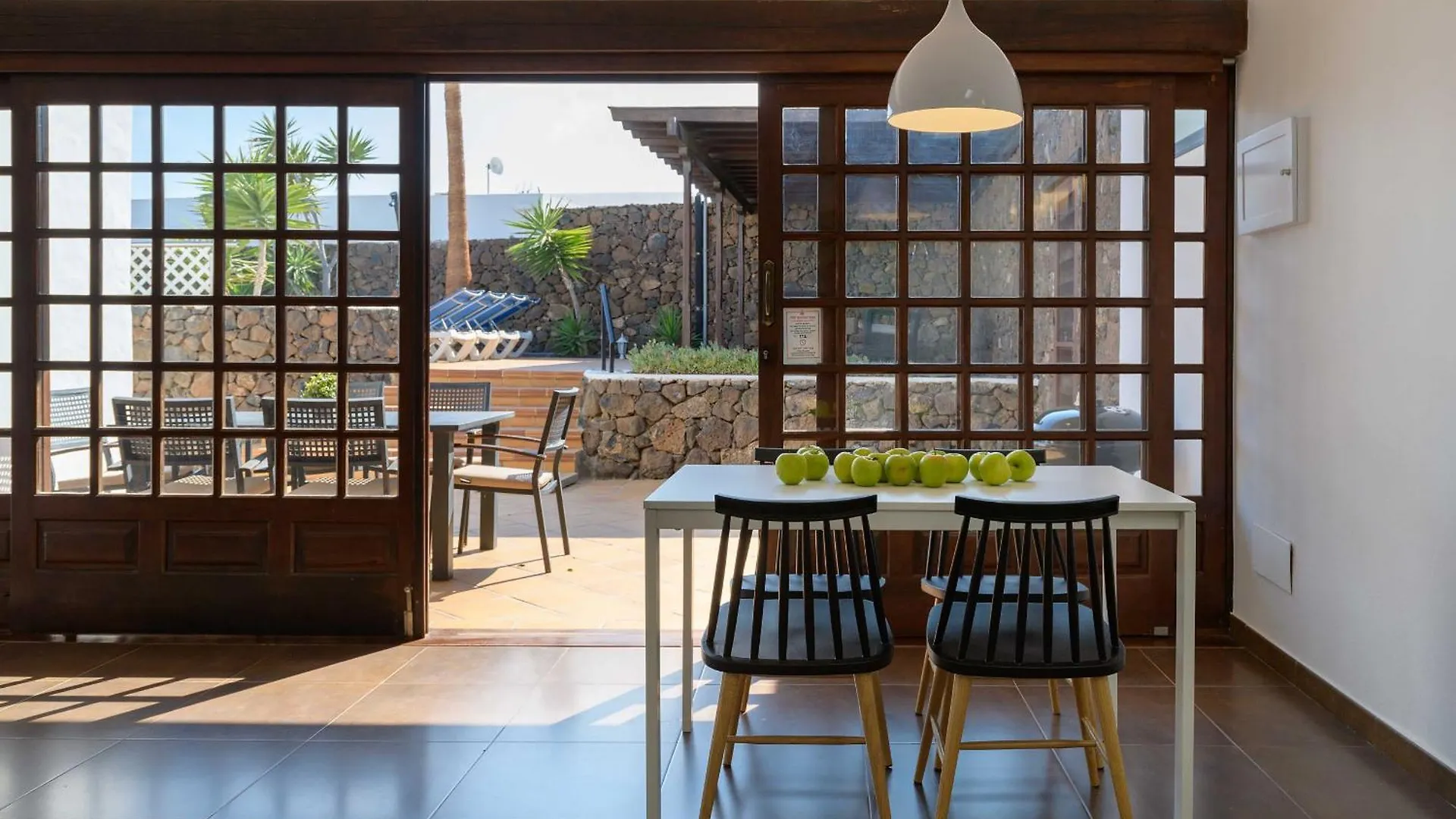 Villa Marisol, Los Mojones Tias